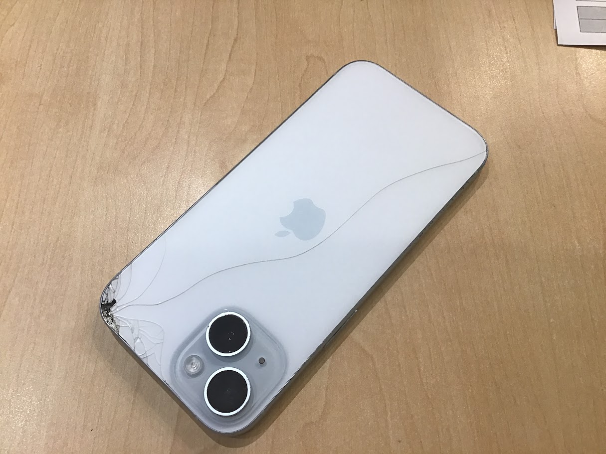 iPhone15ならデータそのまま修理可能なスマホ修理工房セレオ甲府店へ！